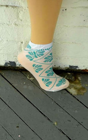 Look from London Etoile Sheer Socks